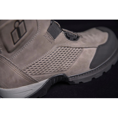 Stormhawk Boots Gray