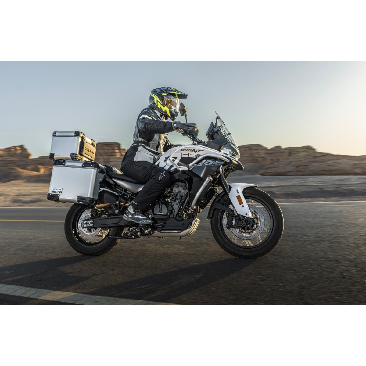 CFMOTO 800MT Explore ES 2026