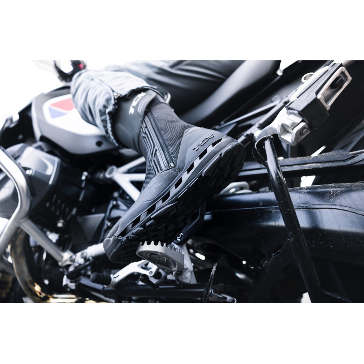 Cizme TCX Clima 2 Surround gore-tex negru - BikerShop.ro