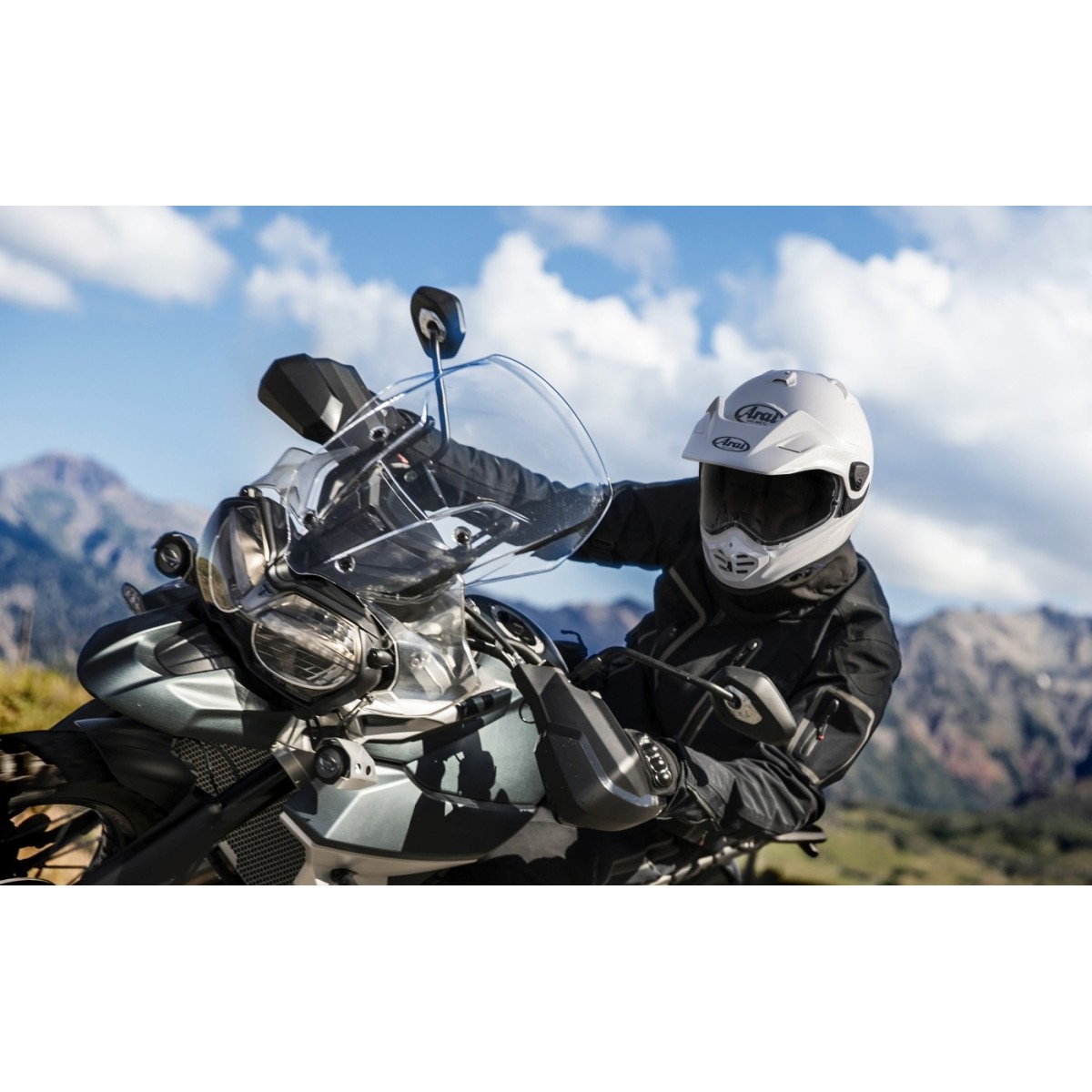 Casca dual sport / adventure Arai Tour-X5 Negru 2024 - BikerShop.ro