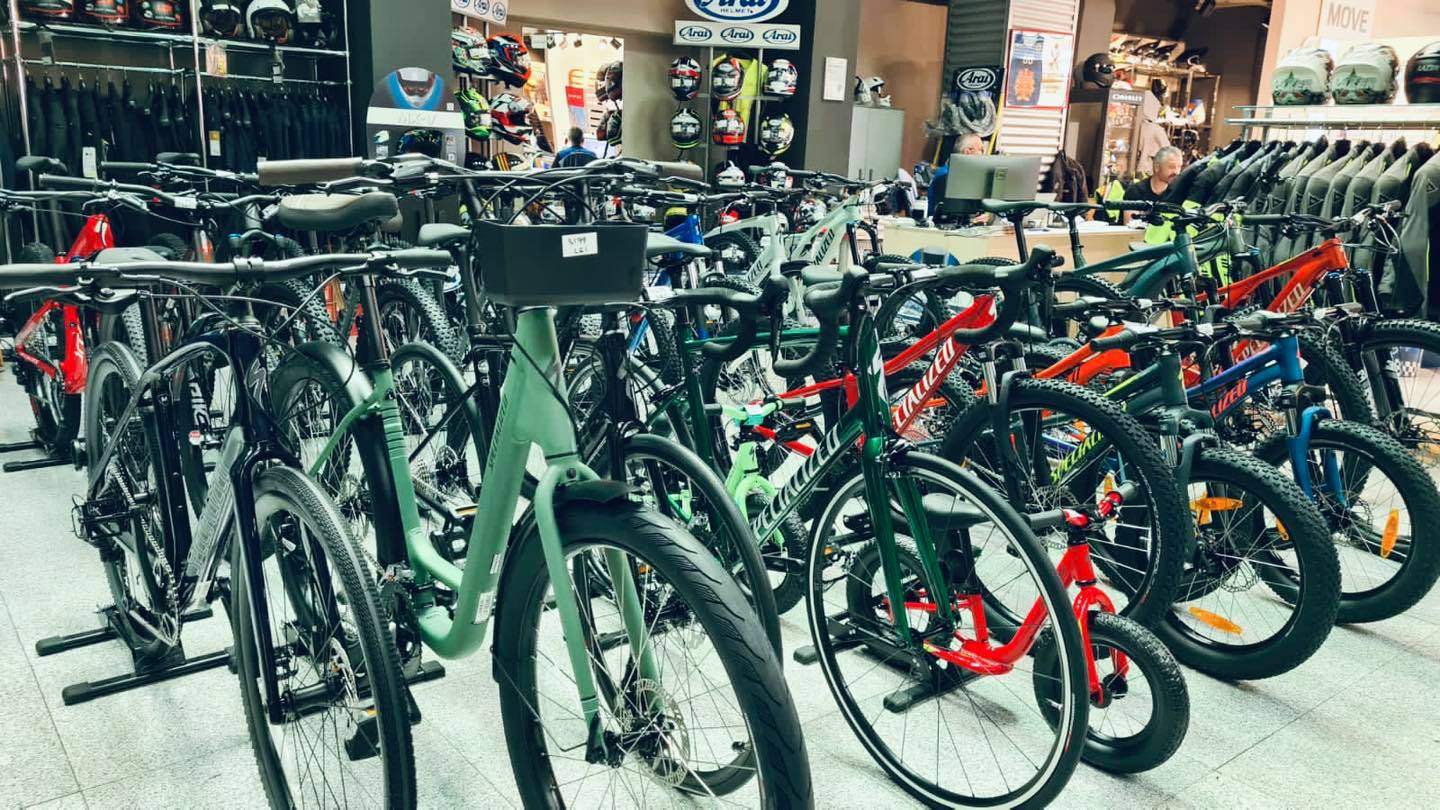 Dual Motors devine dealer Specialized